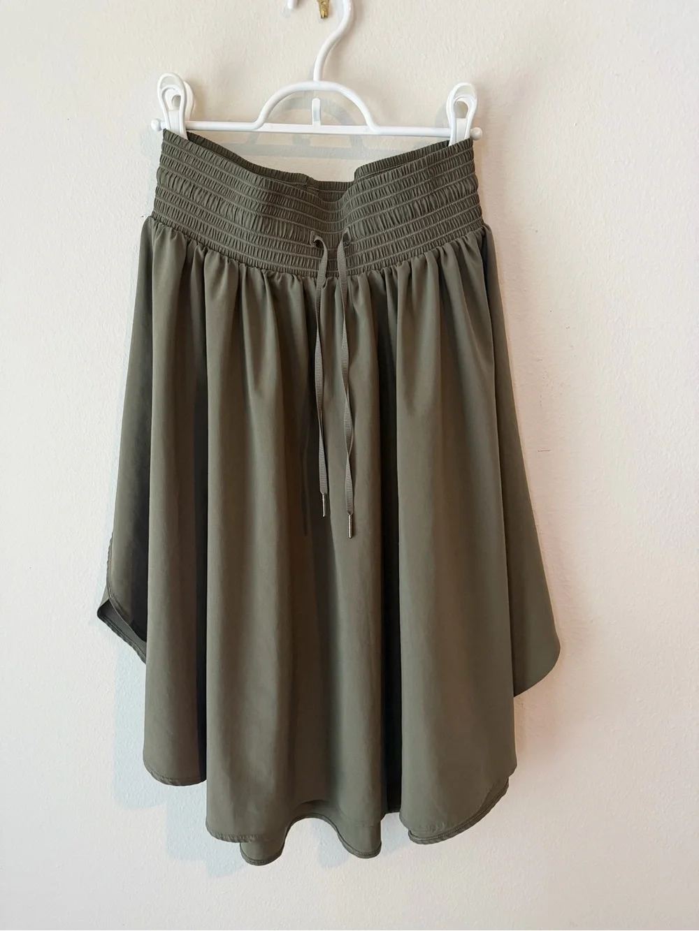 lululemon athletica The Everyday Skirt Olive Green Smocked-Waist Midi Skirt - Picture 2 of 5